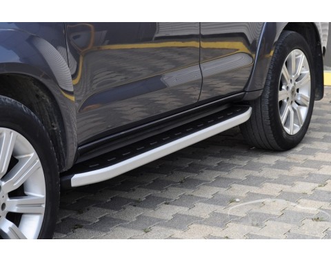 Пороги алюминиевые "Newstar Grey" для Toyota Fortuner